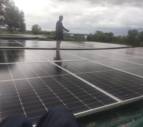 SYSTÈME DE STOCKAGE BESS 100KW + 150KWH AU KENYA